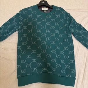 perfect condition haven’t worn in a long time good quality and soft